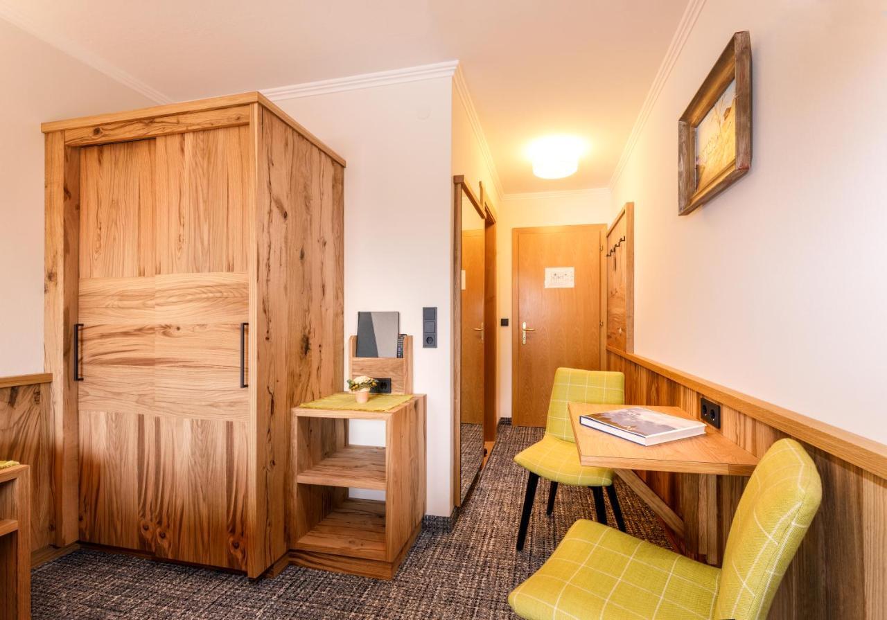 Hotel Garni Entstrasser كيتزبوهيل المظهر الخارجي الصورة